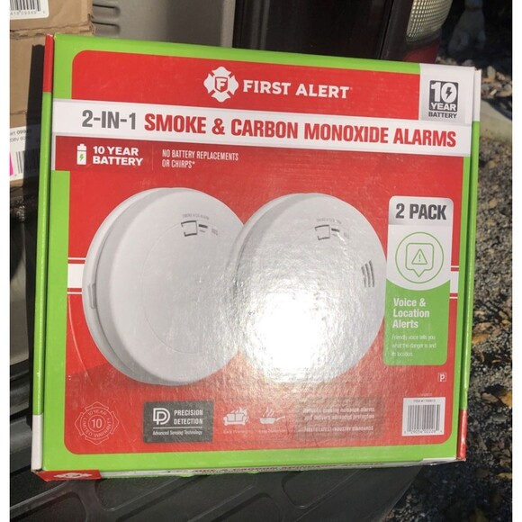 First Alert 2-in-1 Smoke & Carbon Monoxide Alarms 2 Pack 10 Year Battery NEW!! - Picture 4 of 7